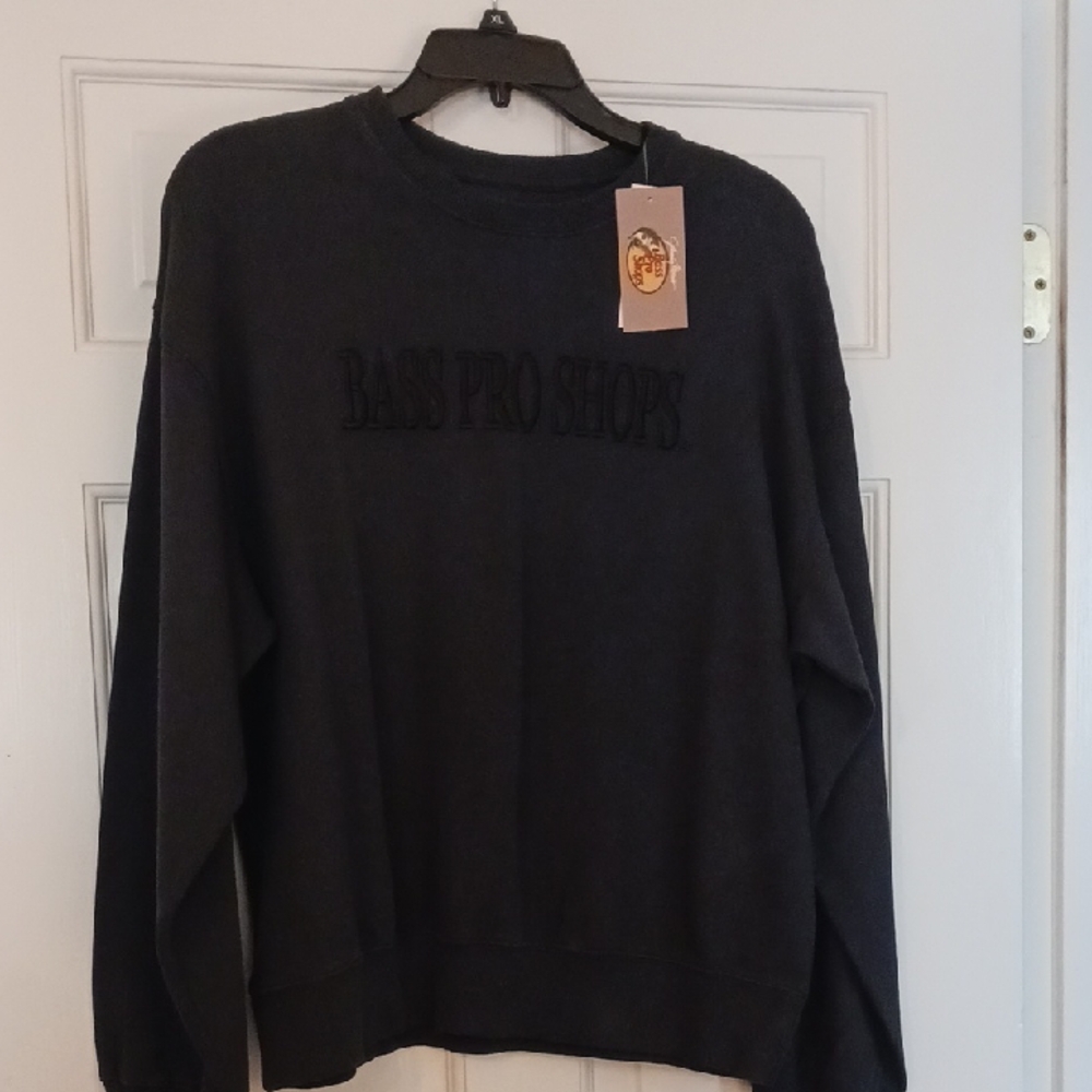 Bass Pro Shops Men's Black Crewneck Sweater